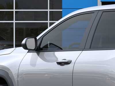 2027 Chevrolet Equinox, $32995. Photo 12