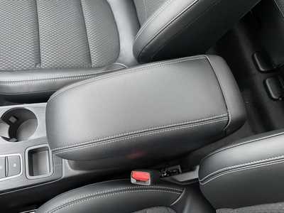 2025 Ford Escape, $35410. Photo 9