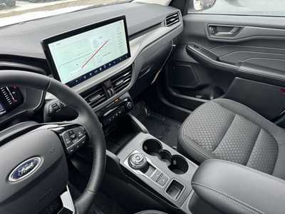2024 Ford Escape, $28629. Photo 7