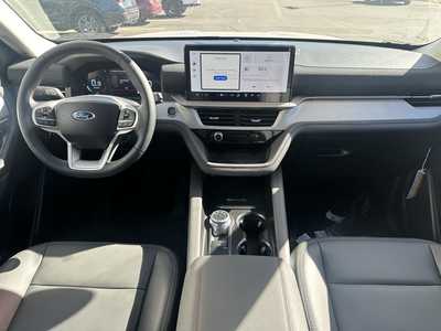 2025 Ford Explorer, $43548. Photo 3