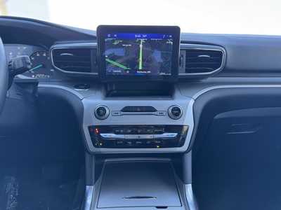 2022 Ford Explorer, $31899. Photo 2