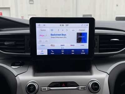 2022 Ford Explorer, $32899. Photo 3