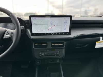 2025 Ford Maverick, $41193. Photo 8