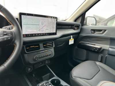 2025 Ford Maverick, $41193. Photo 9