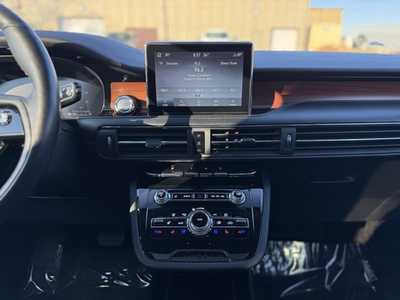 2022 Lincoln Corsair, $29998. Photo 2