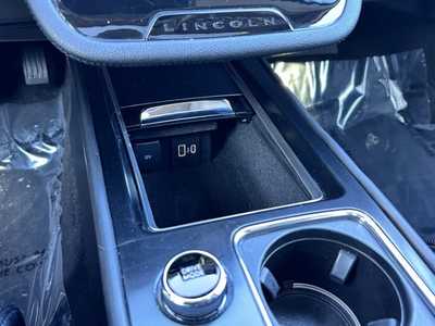 2022 Lincoln Corsair, $29998. Photo 7