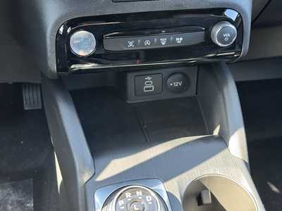 2025 Ford Escape, $32941. Photo 6