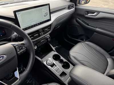2025 Ford Escape, $37787. Photo 7