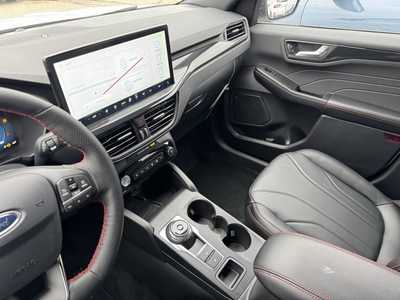 2025 Ford Escape, $39720. Photo 7