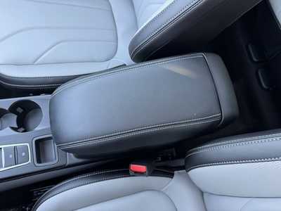 2025 Ford Escape, $39037. Photo 10