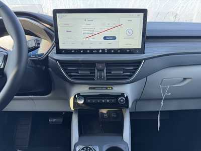 2025 Ford Escape, $39037. Photo 2