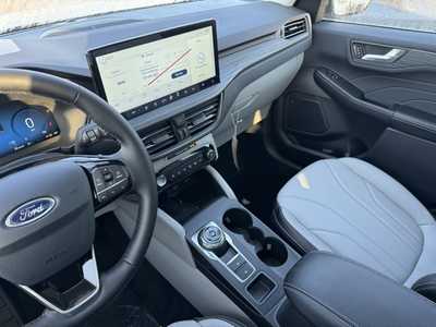2025 Ford Escape, $39037. Photo 7