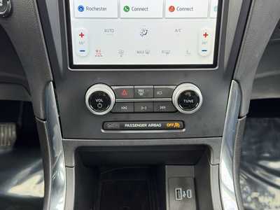 2022 Ford Edge, $27199. Photo 5