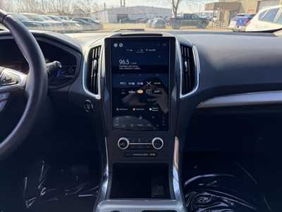 2022 Ford Edge, $29299. Photo 2