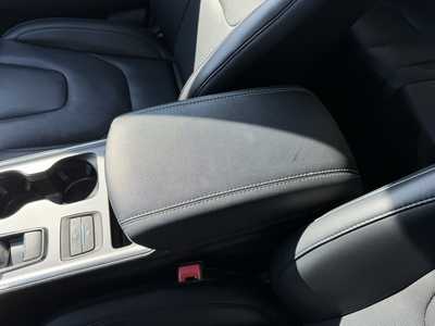 2022 Ford Edge, $28899. Photo 10