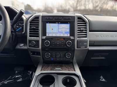 2017 Ford F350 Crew Cab, $43799. Photo 2
