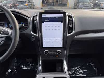 2022 Ford Edge, $28599. Photo 2