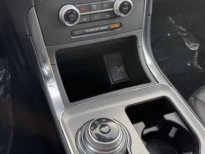 2022 Ford Edge, $28599. Photo 6
