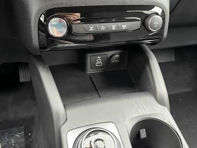 2025 Ford Escape, $33121. Photo 6