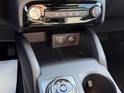 2025 Ford Escape, $33387. Photo 6