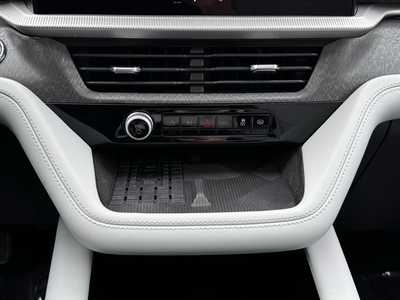 2025 Ford Explorer, $51699. Photo 5