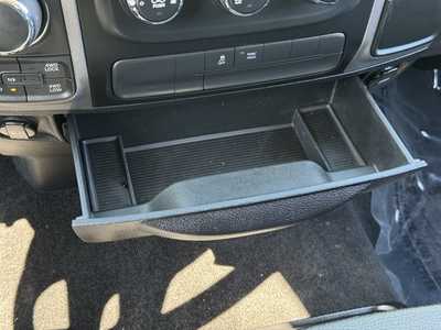 2015 RAM 1500 Crew Cab, $17998. Photo 8