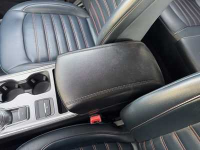 2022 Ford Edge, $20799. Photo 10