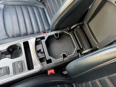2022 Ford Edge, $20799. Photo 12