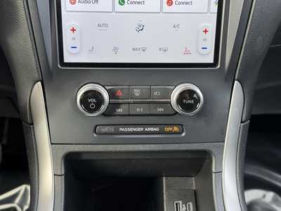 2022 Ford Edge, $20799. Photo 5