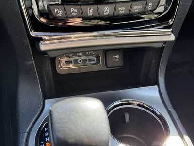 2020 Jeep Grand Cherokee, $27699. Photo 7