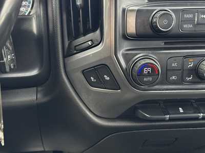 2018 Chevrolet 1500 Crew Cab, $25599. Photo 5