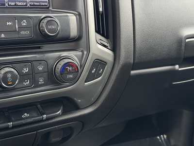 2018 Chevrolet 1500 Crew Cab, $25599. Photo 7