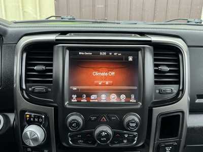 2017 RAM 1500 Crew Cab, $24998. Photo 3