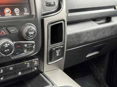 2017 RAM 1500 Crew Cab, $24998. Photo 7
