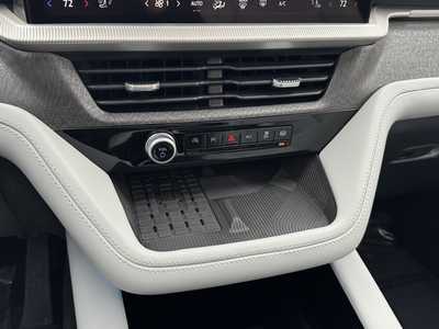 2025 Ford Explorer, $55467. Photo 3