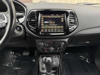 2019 Jeep Compass, $17998. Photo 2