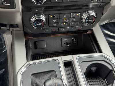 2015 Ford F150 Crew Cab, $21998. Photo 10