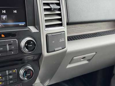 2015 Ford F150 Crew Cab, $21998. Photo 8