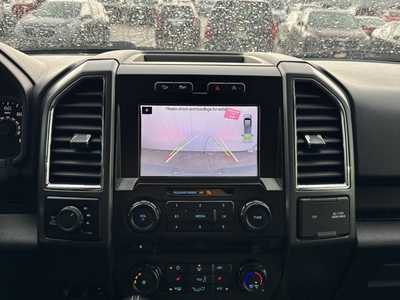 2017 Ford F150 Crew Cab, $20998. Photo 4