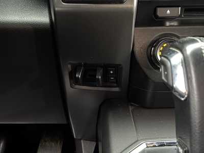 2017 Ford F150 Crew Cab, $20998. Photo 6