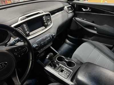 2017 Kia Sorento, $12998. Photo 8