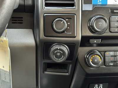 2017 Ford F150 Crew Cab, $24499. Photo 5