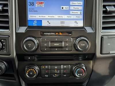 2017 Ford F150 Crew Cab, $24499. Photo 6