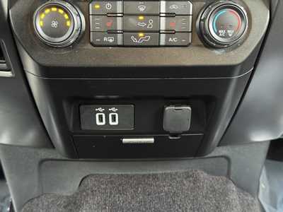 2017 Ford F150 Crew Cab, $24499. Photo 8