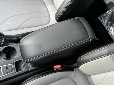 2025 Ford Escape, $38553. Photo 10