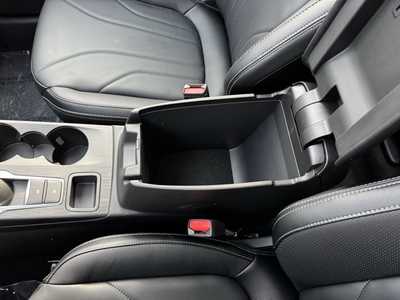 2025 Ford Escape, $38040. Photo 12