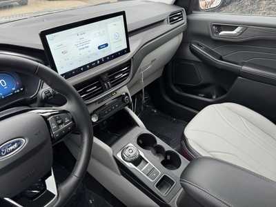 2025 Ford Escape, $37967. Photo 7