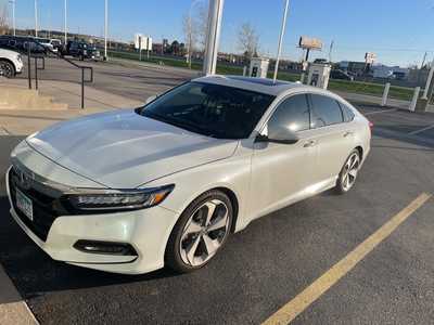 2018 Honda Accord, $17199. Photo 2