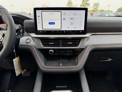 2025 Ford Explorer, $47155. Photo 2