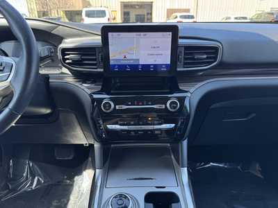2022 Ford Explorer, $36499. Photo 2